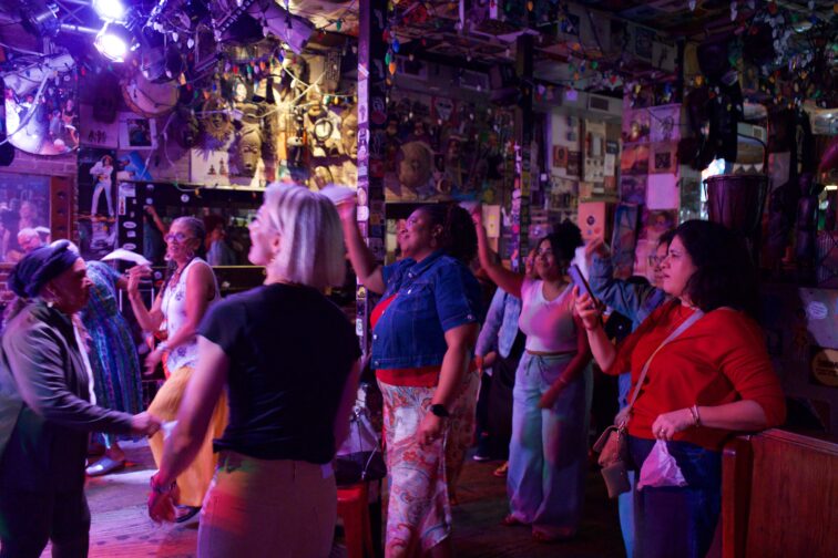 6194B369-E2FF-48EE-A0D1-CA780DB816E2