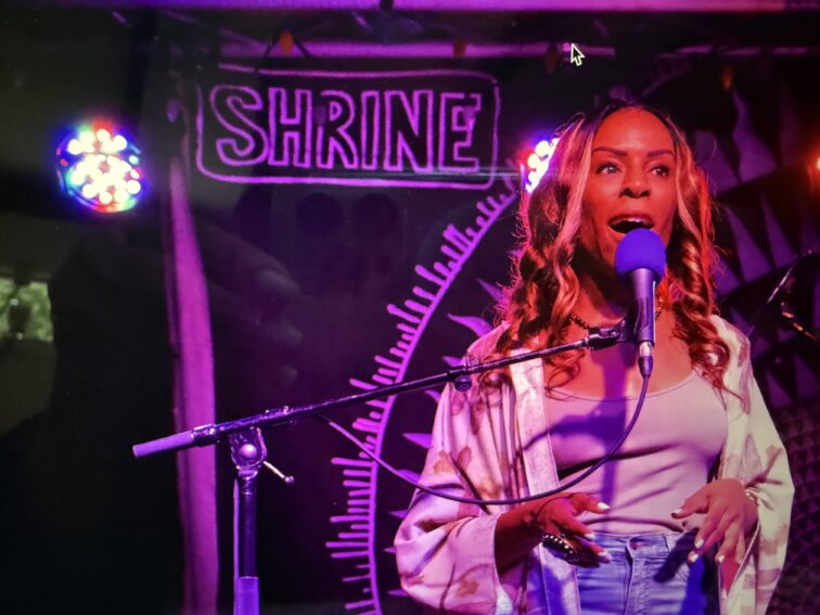 F1473F84-D680-4B11-A99B-C5DA768BB1EC